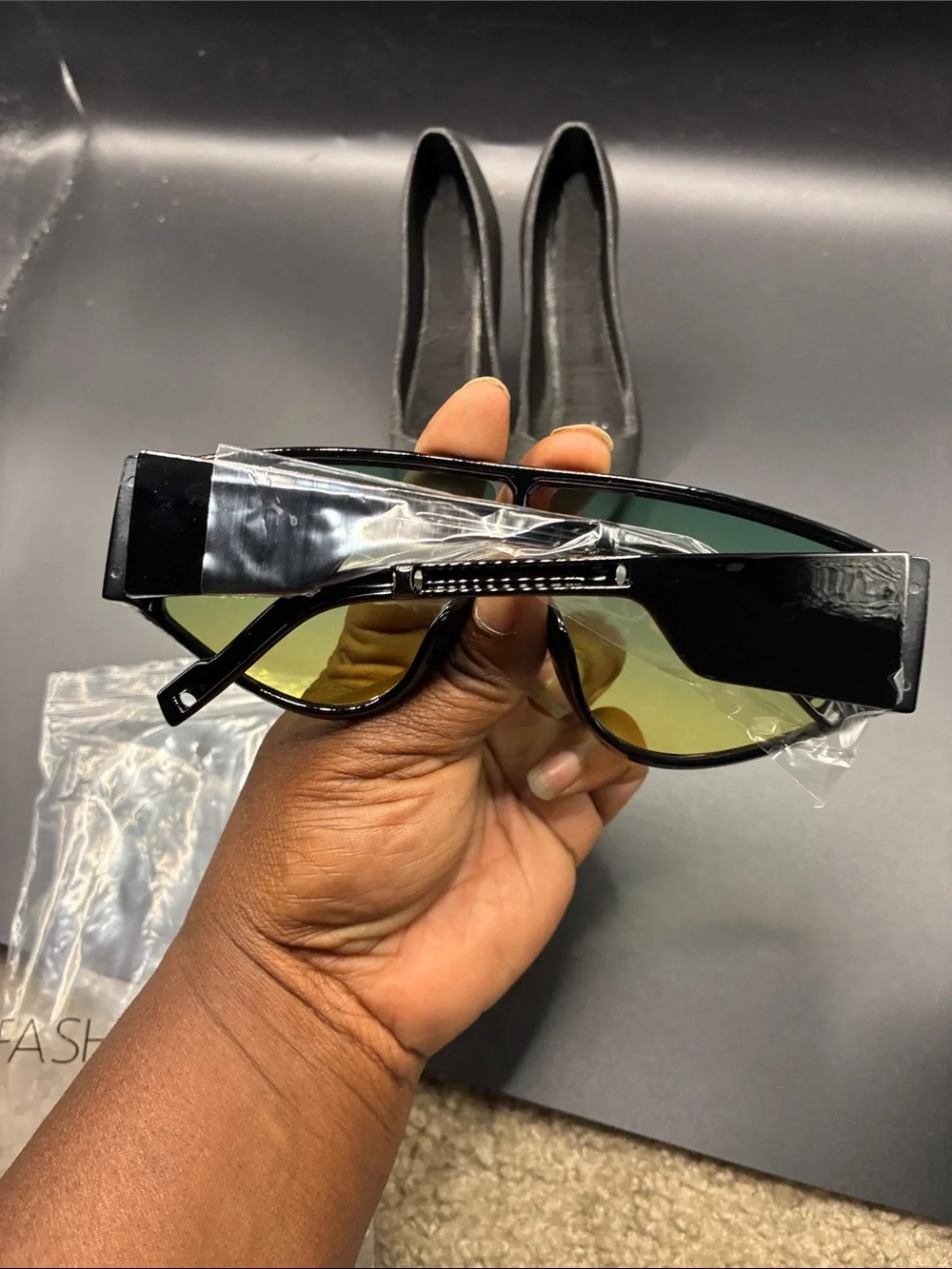 Video girl Women’s Fashion Shield Sunglasses - Green-Yellow Gradient